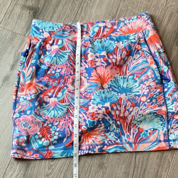 Talbots Pretty & Comfy Floral Skort with pockets. - Picture 4 of 5